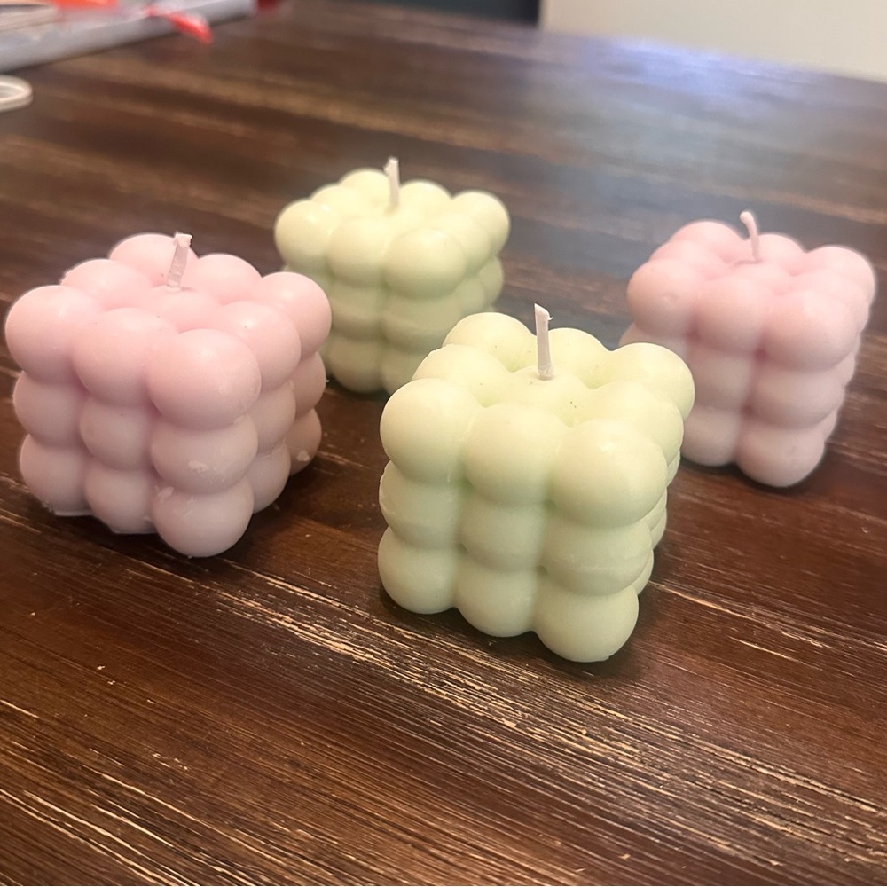 Set of 4 Bubble Cube Candles in Pastel Pink and Mint